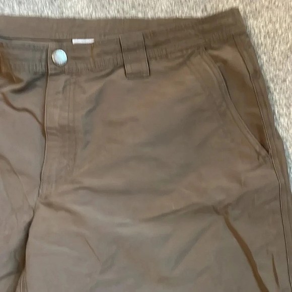Columbia size 38W 10L shorts - Picture 3 of 5